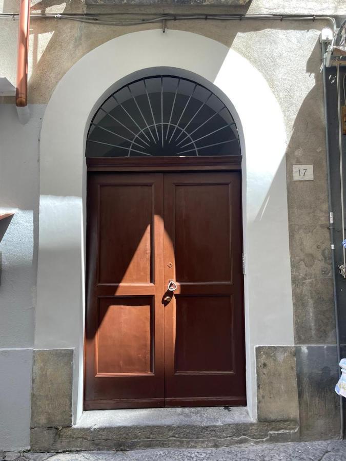 Apartment Giuliani Sorrento Luaran gambar